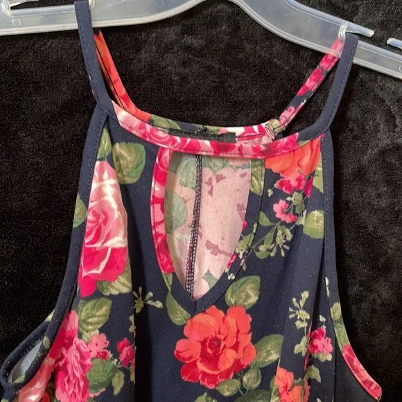 🌺 First love top - Picture 2 of 4